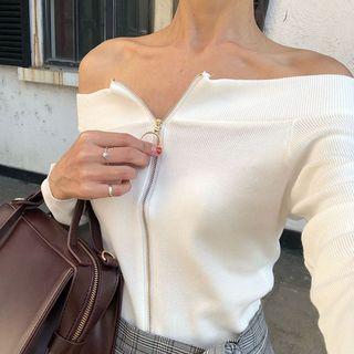 Zip Detail Off Shoulder Long Sleeve Knit Top
