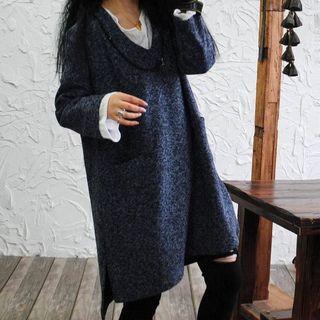 V-neck Long-sleeve Shift Dress