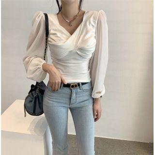 Puff-sleeve V-neck Twisted T-shirt
