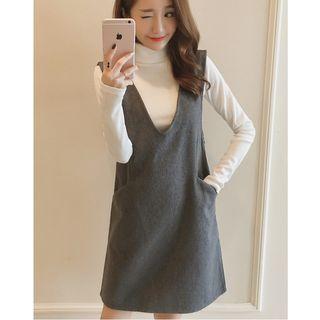 Set: Mock-turtleneck Sweater + Jumper Dress