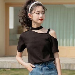Short-sleeve Asymmetric Shoulder Cutout Plain T-shirt Black - One Size