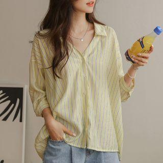 V-neck Dip-back Stripe Shirt