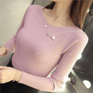 Rib Knit Top With Pin
