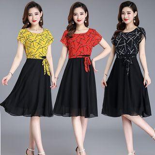 Short-sleeve Pattern Paneled A-line Chiffon Dress