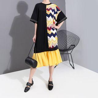 Short-sleeve Patterned Paneled Midi A-line Dress As Shown In Figure - One Size