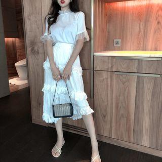 Short-sleeve Mesh-trim T-shirt / Asymmetric Hem Tiered Midi Skirt