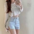 Frayed Side-slit Denim Hot Pants