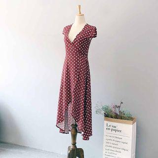 V-neck Dotted Short-sleeve Midi Dress