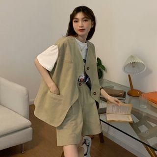 Short-sleeve Printed T-shirt / Buttoned-up Vest / Shorts / Set