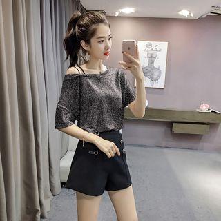 Shimmery Cold Shoulder Short-sleeve T-shirt