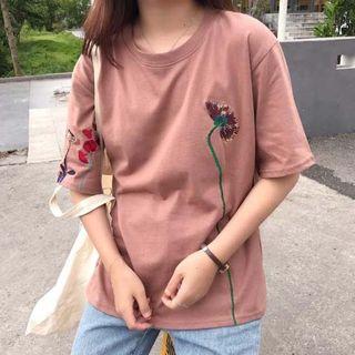 Elbow-sleeve Floral Embroidered T-shirt