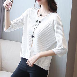 Necklace Detail 3/4-sleeve Top