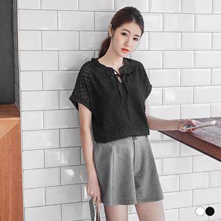 Short-sleeve Tie-neck Dotted Top
