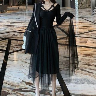 Set: Cutout Front Plain Top + Mesh A-line Skirt