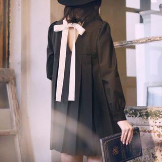 Long-sleeve Cutout Pleated Tunic