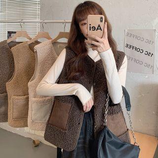 Long-sleeve T-shirt / Faux Shearling Button-up Vest