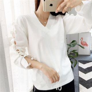 Bow Detail V-neck Sweater