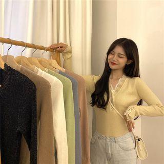 V-neck Skinny Lace Panel Knit Top