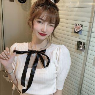 Short-sleeve Square-neck Bow Knit Cropped Top