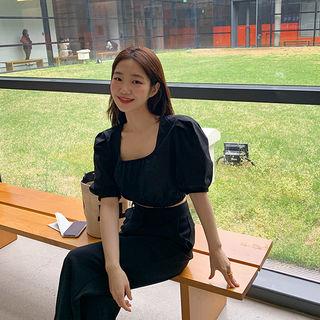 Square-neck Cropped Blouse