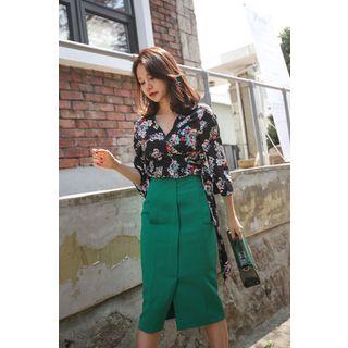Pocket-detail Slit-front Midi Skirt