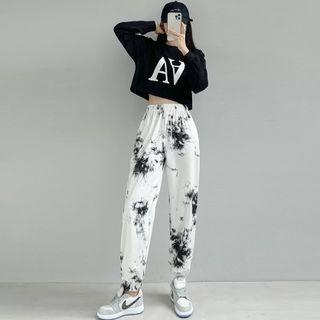 Lettering Cropped Sweatshirt / Tie-dyed Wide-leg Jogger Pants
