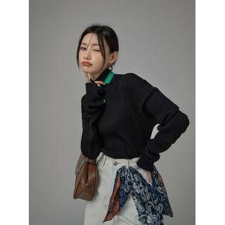 [no One Else] Collared Rib-knit Top
