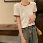 Contrast-trim Round-neck Short-sleeve Tee