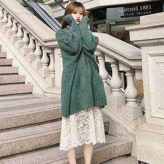 Set: Long Sweater + Long-sleeve Lace Midi Dress