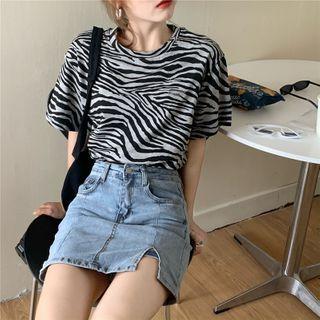 Elbow-sleeve Zebra Print T-shirt / Denim Skirt