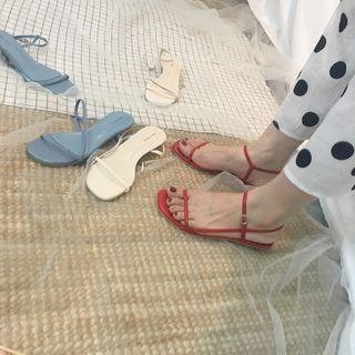 Square Toe Strappy Low-heel Sandals