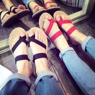 Couple Matching Toe Loop Sandals