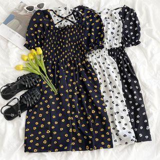 Short-sleeve Floral Smock A-line Dress