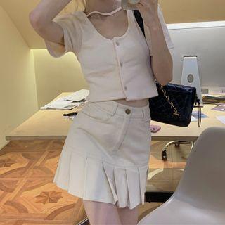 Short-sleeve Button-up Crop Top / Pleated Mini A-line Skirt