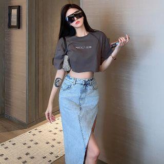 Lettering Short-sleeve T-shirt / Denim Midi Skirt
