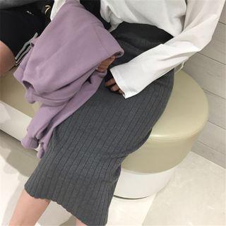 Long Sleeve Printed Pullover / Knit Skirt