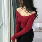 Plain Off-shoulder Slim-fit Long-sleeve T-shirt