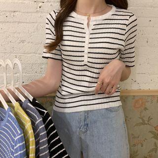 V Neck Striped Short Sleeve Knitted Top