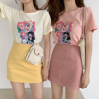 Print Short-sleeve T-shirt / Plain Slim-fit Skirt