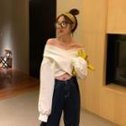 Off-shoulder Cross Strap Pullover