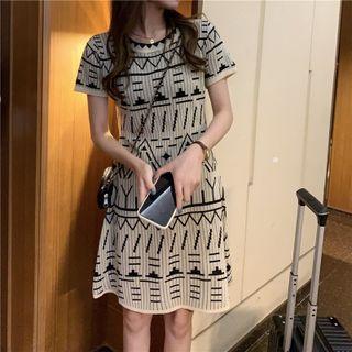 Short-sleeve Patterned A-line Dress Almond & Black - One Size