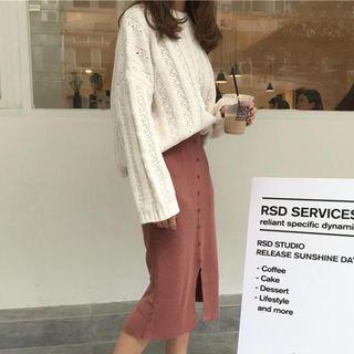 Patterned Crew-neck Sweater / Split Hem Midi Knit Skirt