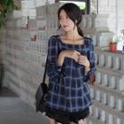 Square-neck 3/4-sleeve Plaid Top