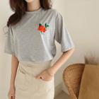 Round-neck Floral Embroidered T-shirt