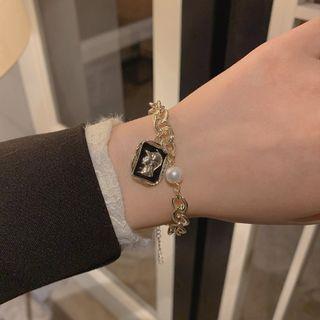 Embossed Pendant Faux Pearl Bracelet Gold - One Size