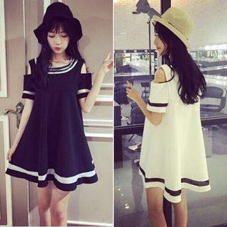 Short-sleeve Off-shoulder Crewneck Sheath Plain Dress