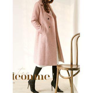 Wide-lapel A-lined Checked Coat