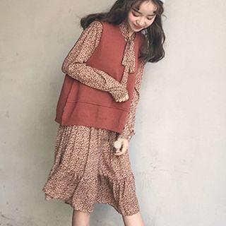 Knit Vest / Long-sleeve Floral Print Midi Dress
