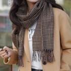 Fringed Houndstooth Muffle Scarf