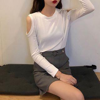 Long-sleeve Cutout Plain Knit T-shirt